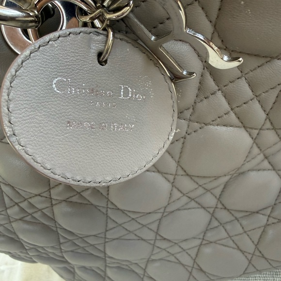 Dior Lady Dior bag Tote Bag grey color - Picture 13 of 13